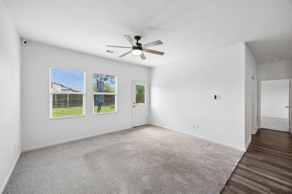 1601 Shadow Hawk Drive, Fort Worth, TX 76052