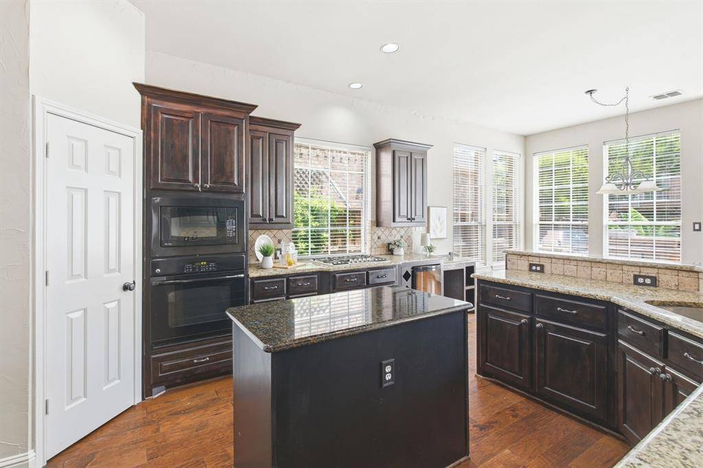 1511 Hunters Creek Drive, Mckinney, TX 75072