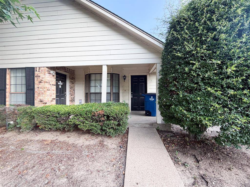 804 Biloxi Drive, Ennis, TX 75119