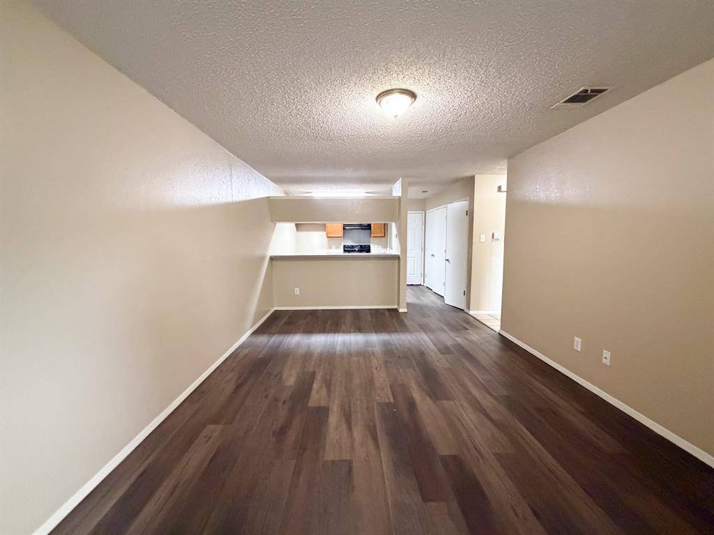 804 Biloxi Drive, Ennis, TX 75119
