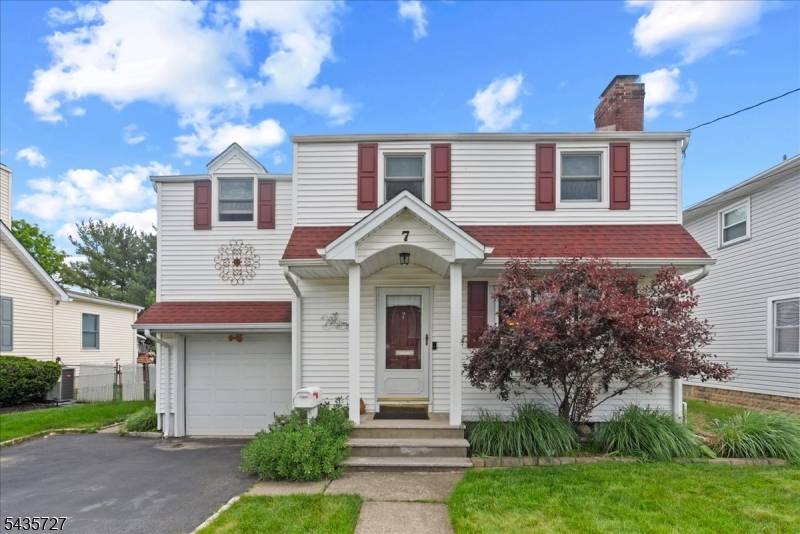 7 Halsey Ave, Riverdale Boro, NJ 07457