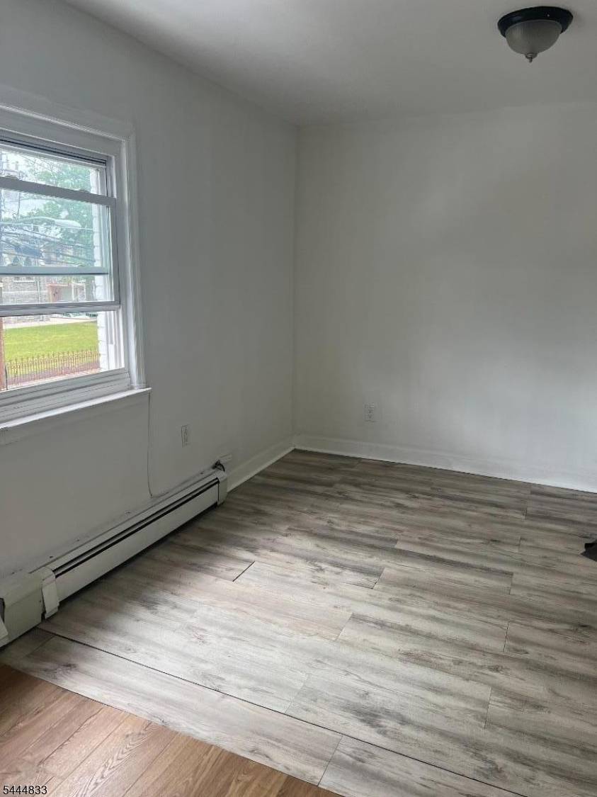 163 Court St, Elizabeth City, NJ 07206