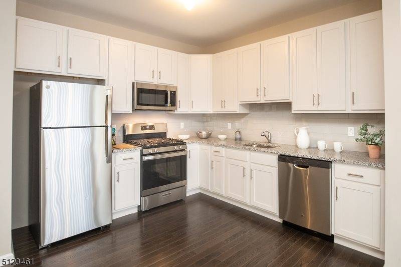 43 Arlene Ct, Parsippany-troy Hills Twp., NJ 07950