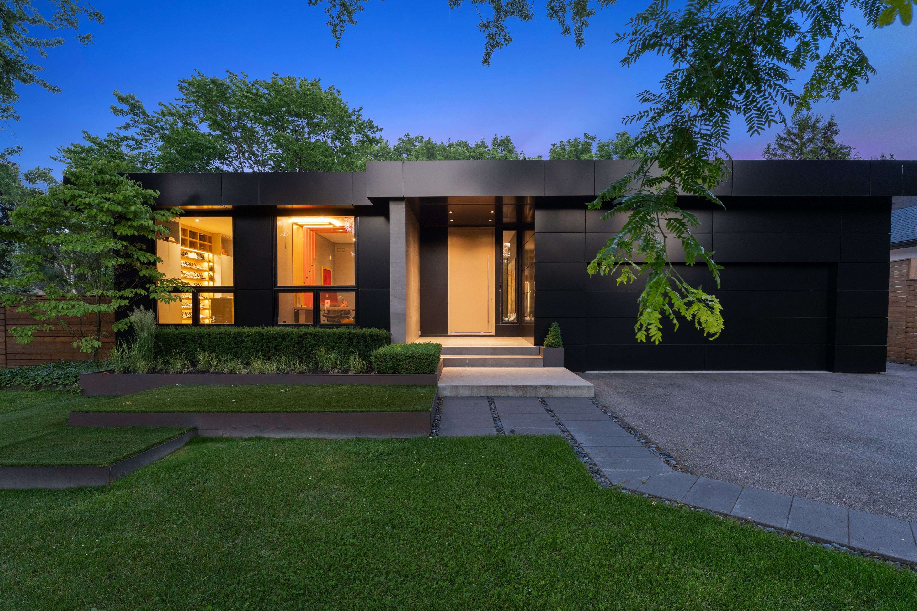 1516 Duncan RD, Oakville, ON L6J 2R3