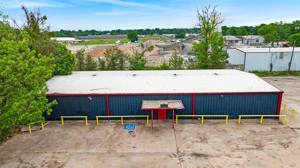 1734 N Main Street, Paris, TX 75460