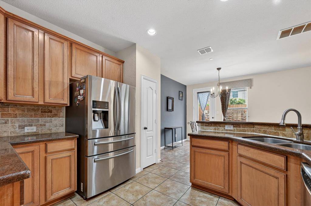 828 Apple Hill Drive, Allen, TX 75013