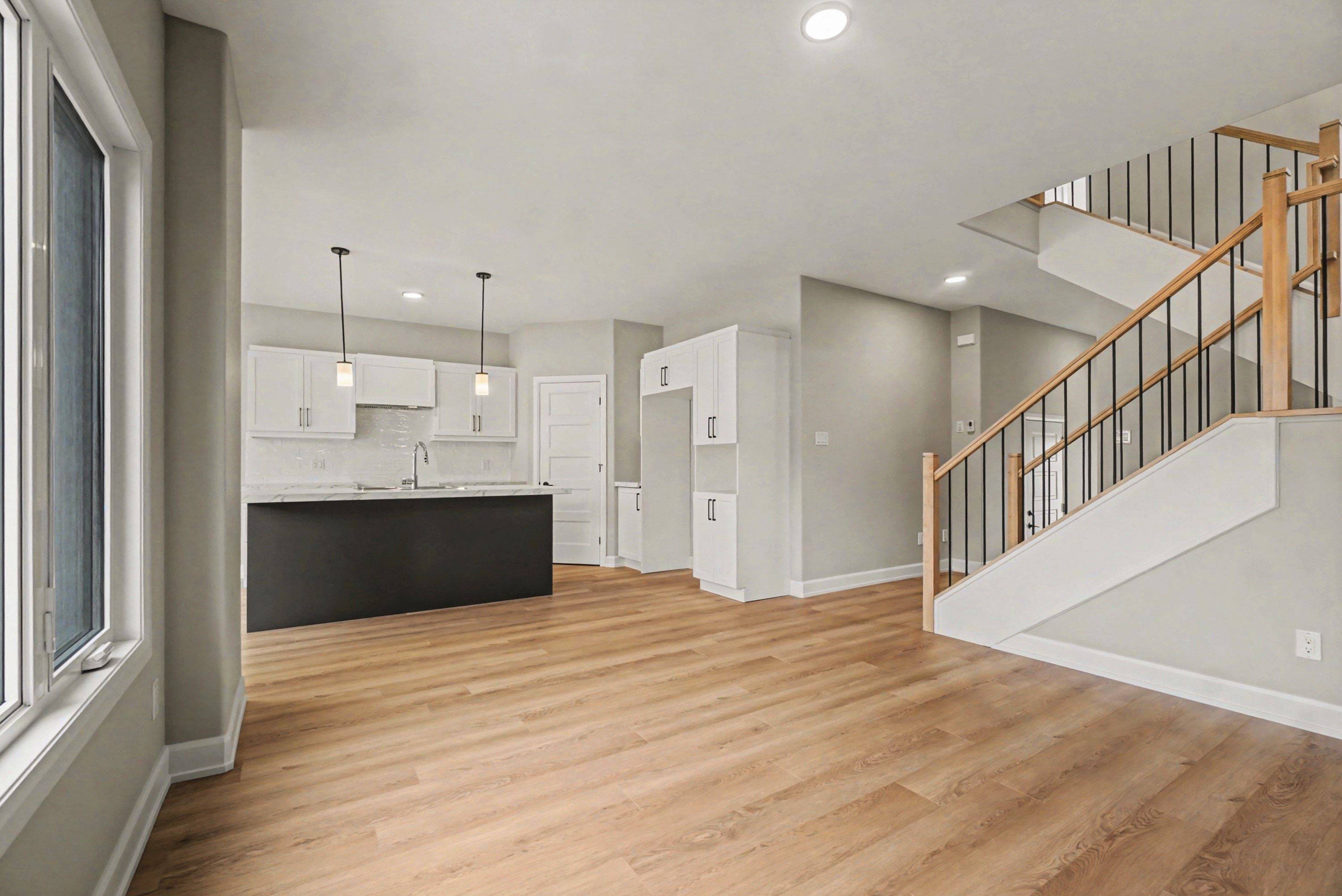 404 FALCON LN, Russell, ON K4R 1E5