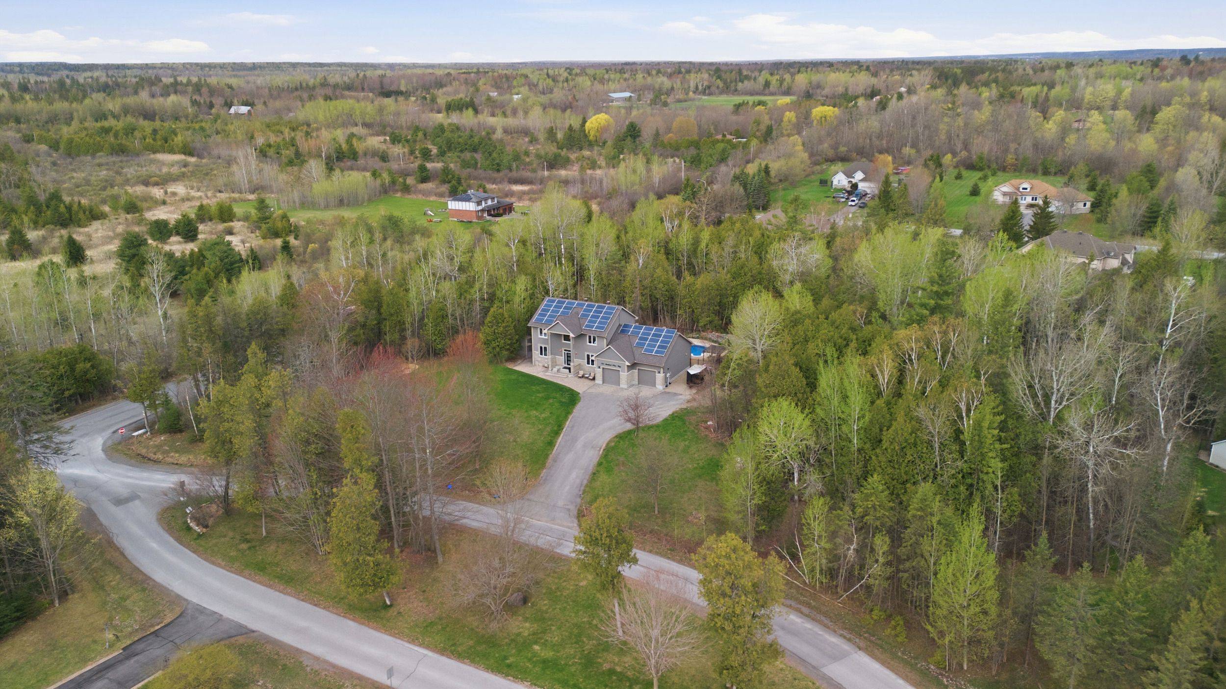 101 Sentinel Pine WAY, Carp - Huntley Ward, ON K0A 1L0