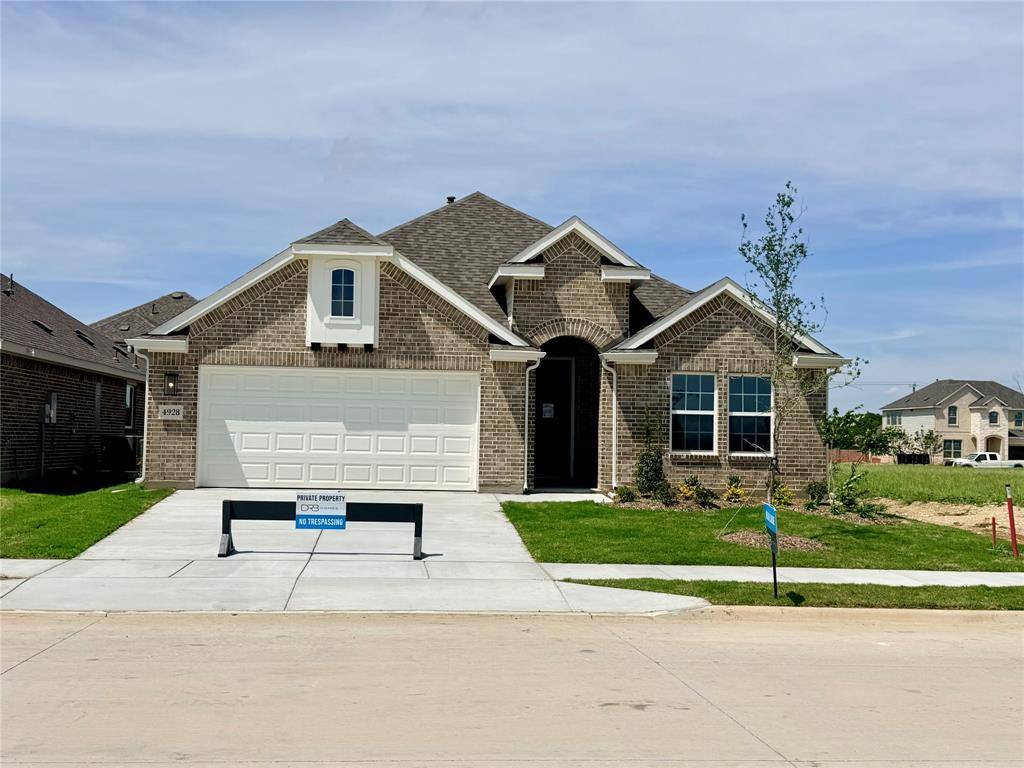 4928 Water Lily Lane, Fort Worth, TX 76036