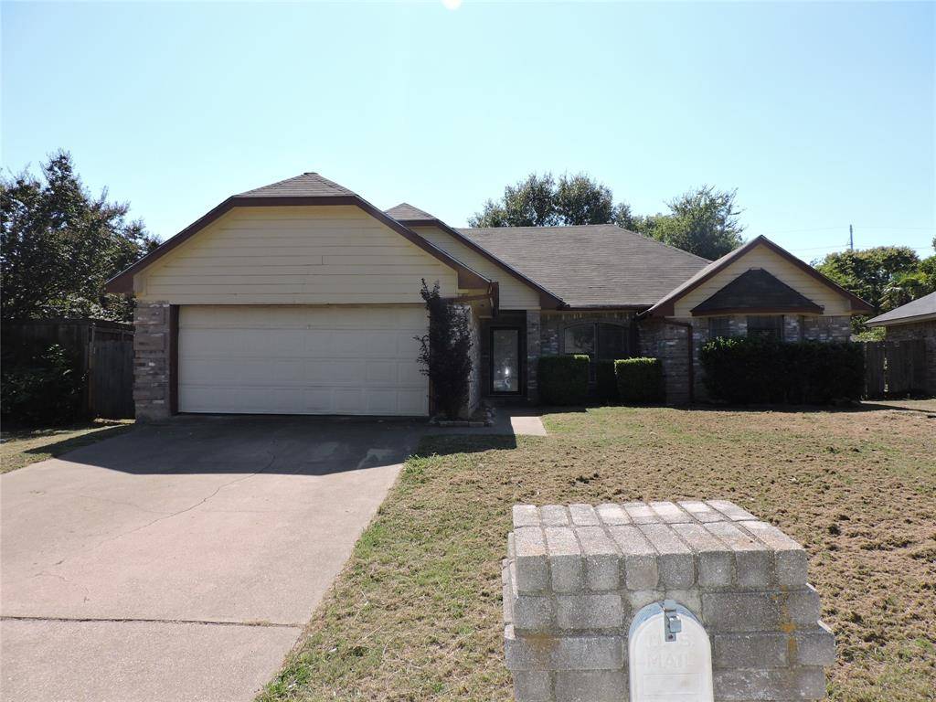 224 Timber Creek Drive, Burleson, TX 76028