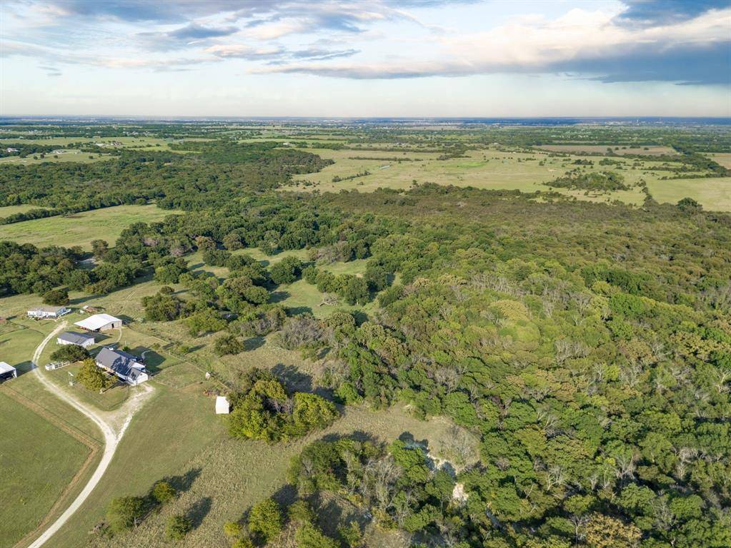 10902 Clear Creek Road W, Sanger, TX 76266
