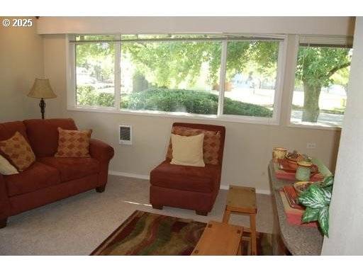 2064 W 17TH AVE, Eugene, OR 97402