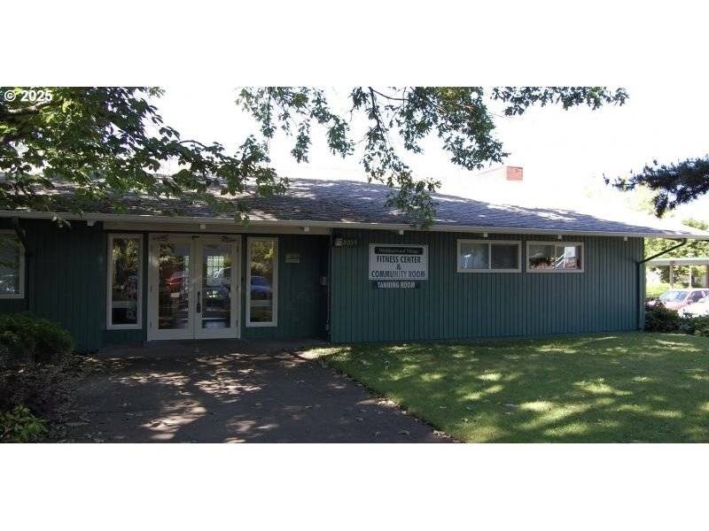 2064 W 17TH AVE, Eugene, OR 97402