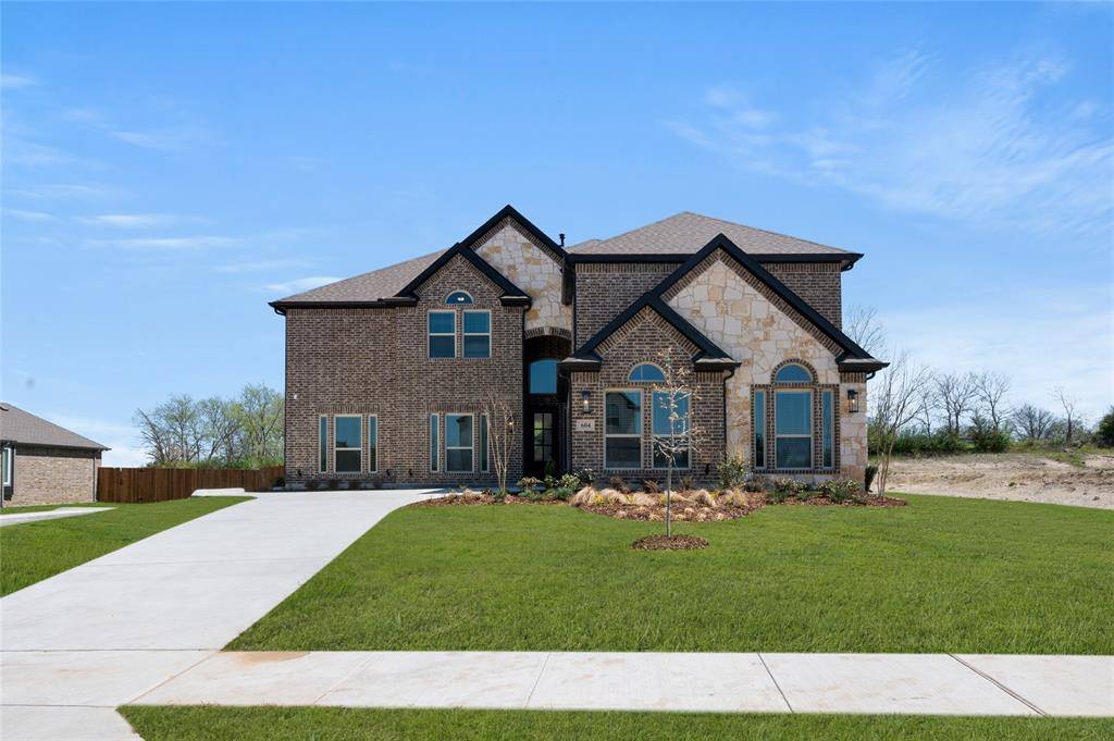 604 S Hidden Lakes Drive, Desoto, TX 75115