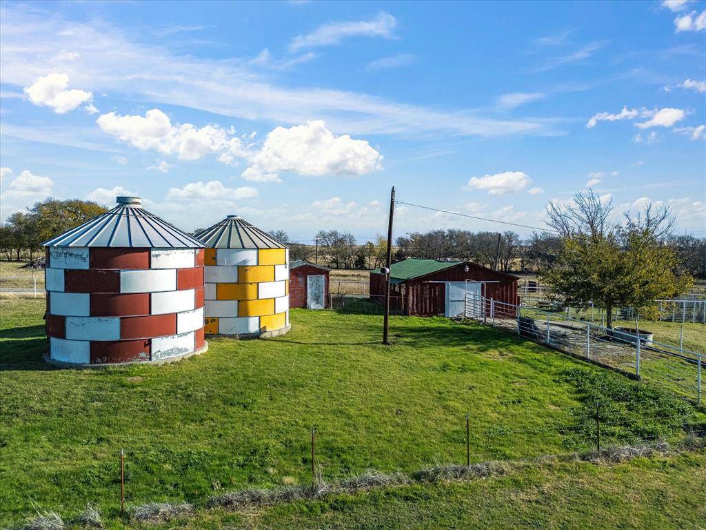 117 County Road 2646, Decatur, TX 76234