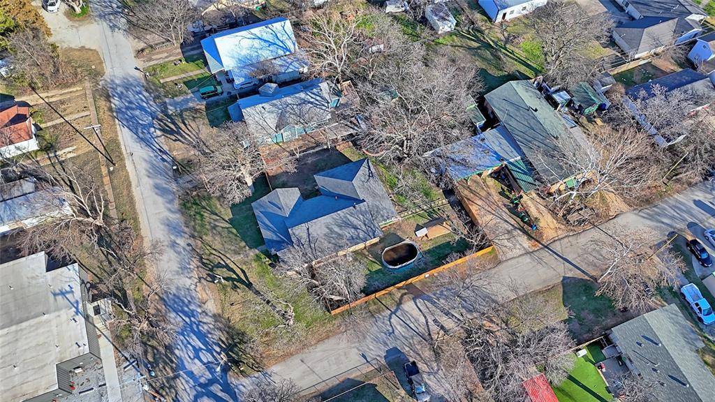 517 W Lamar Street, Alvord, TX 76225