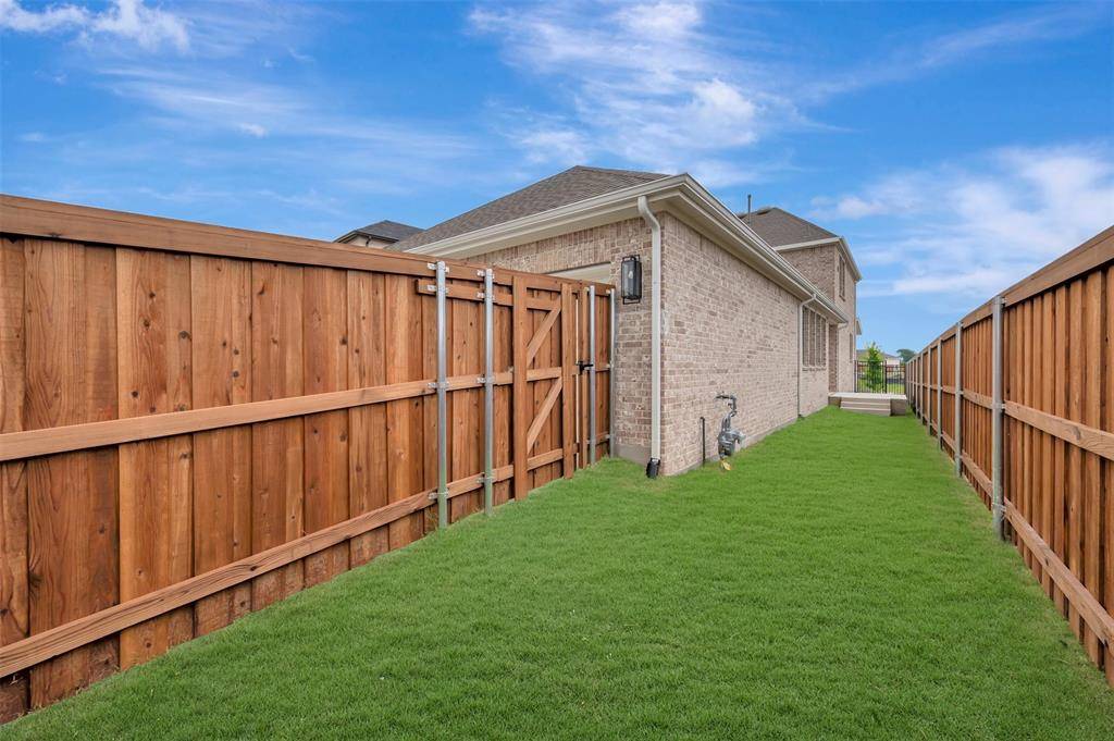 9809 Flourishing Way, Mesquite, TX 75126