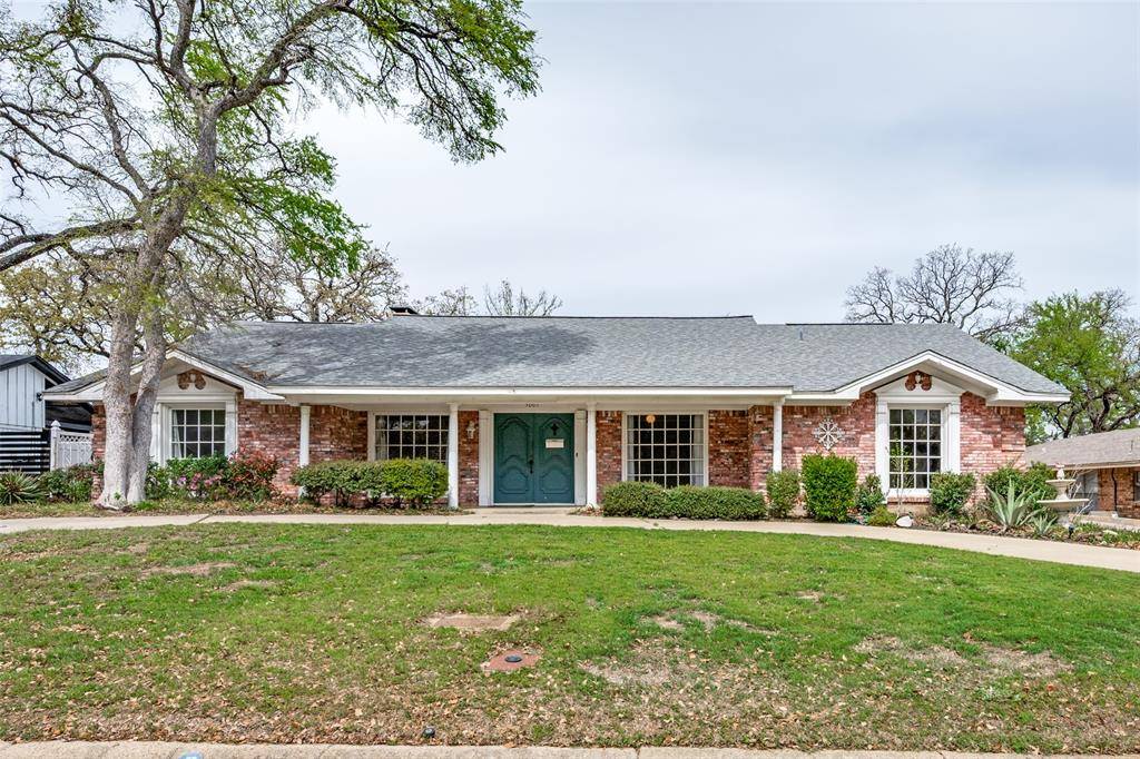 5001 Boulder Lake Road, Fort Worth, TX 76103