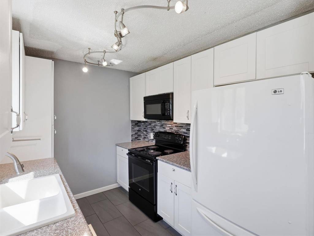 3228 Hummingbird Lane, Denton, TX 76209