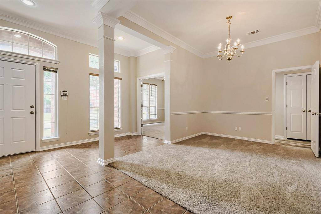 2306 Everton Drive, Arlington, TX 76001