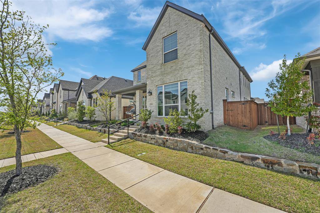 15676 Fringe Tree Road, Frisco, TX 75035