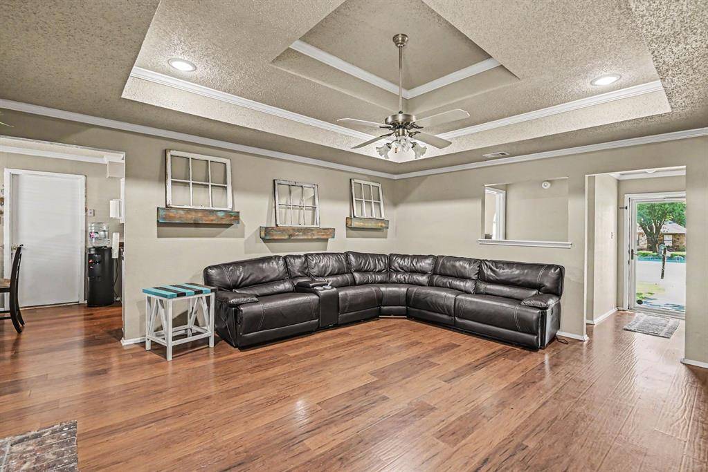 8553 James Court, White Settlement, TX 76108