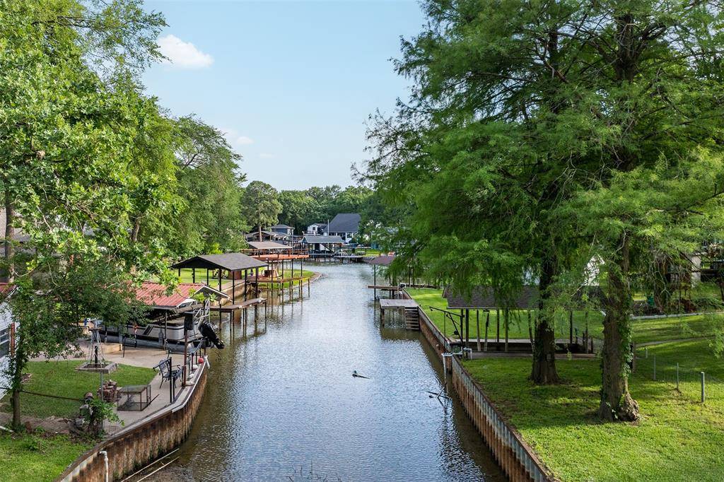 118 Robin Hood Way, Gun Barrel City, TX 75156