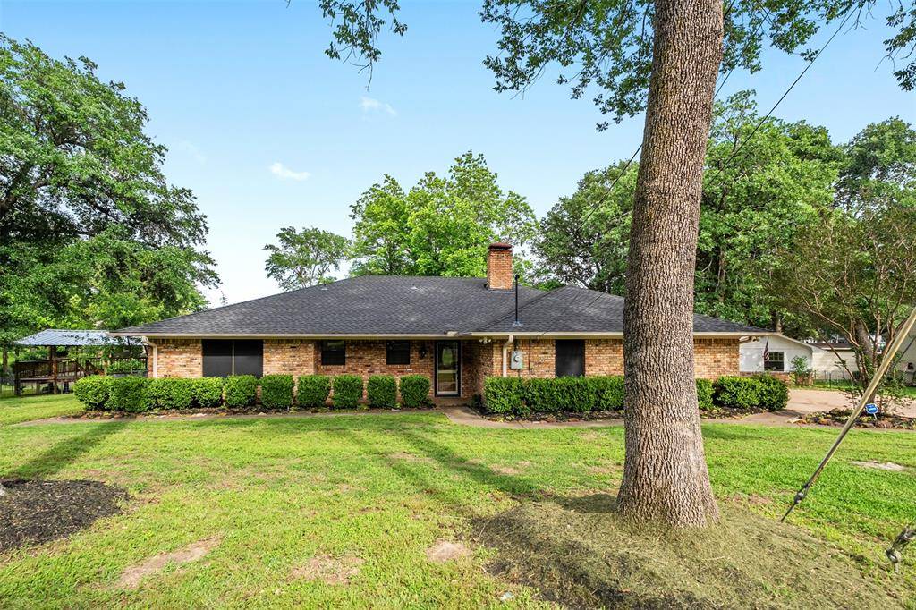 118 Robin Hood Way, Gun Barrel City, TX 75156