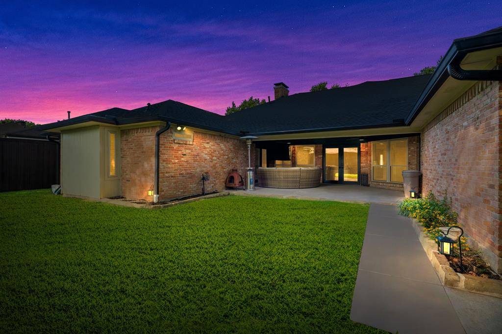16214 Spring Creek Road, Dallas, TX 75248