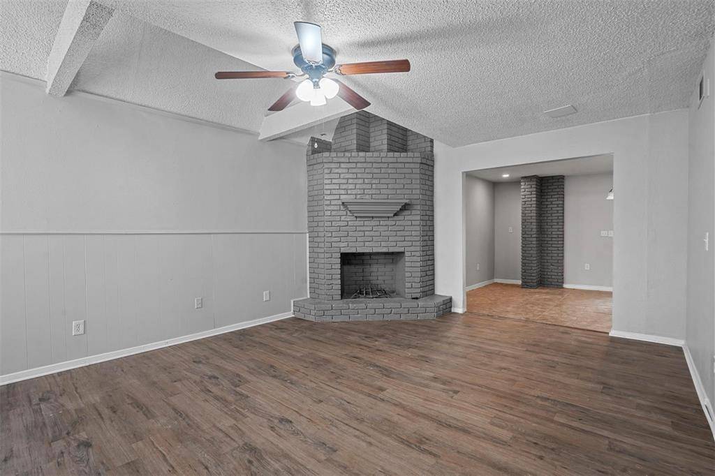 2156 Fleur De Lis Court, Arlington, TX 76012