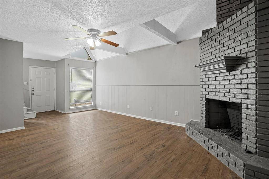 2156 Fleur De Lis Court, Arlington, TX 76012
