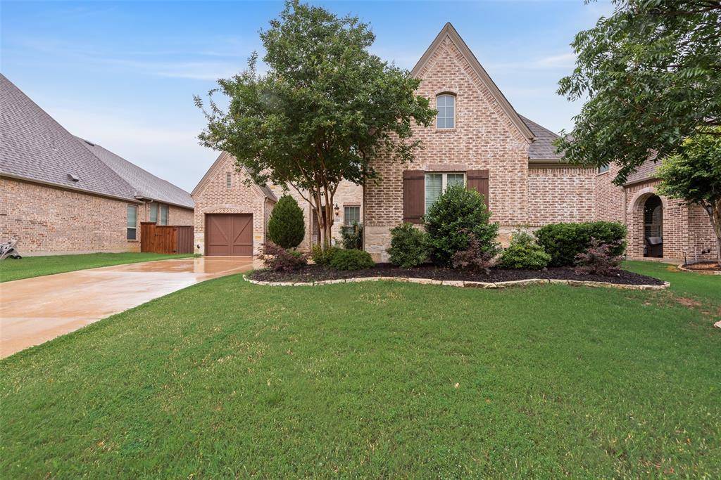 1025 W Bluff Way, Roanoke, TX 76262