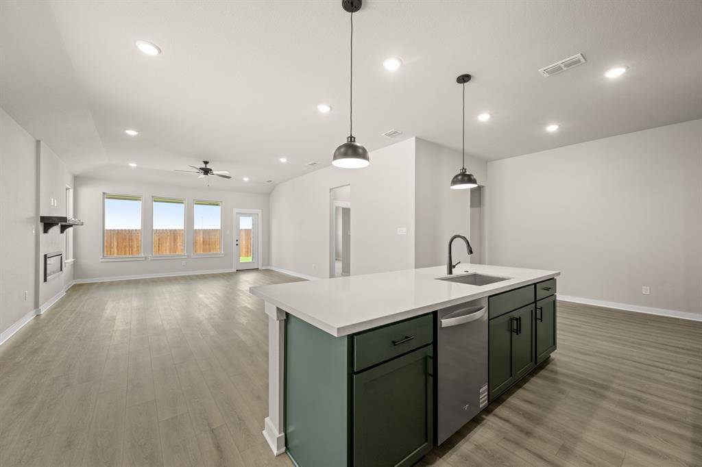 1114 Rothland Court, Red Oak, TX 75154
