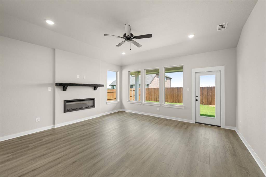 1114 Rothland Court, Red Oak, TX 75154