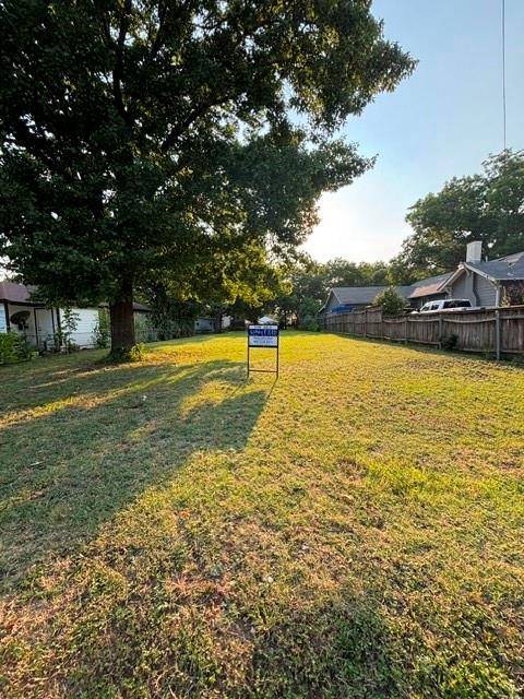 421 Ogden Avenue, Cockrell Hill, TX 75211