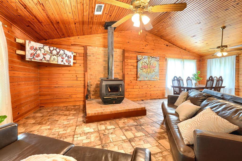 625 County Road 4735, Cumby, TX 75433