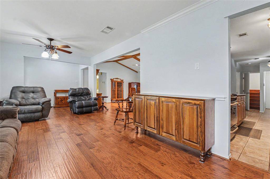 2912 Marsann Lane, Farmers Branch, TX 75234