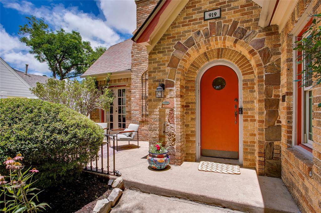 919 Salmon Drive, Dallas, TX 75208