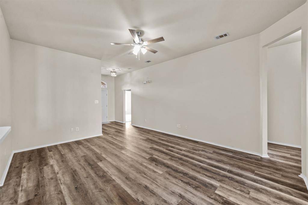2032 Sunny Side Drive, Little Elm, TX 75068