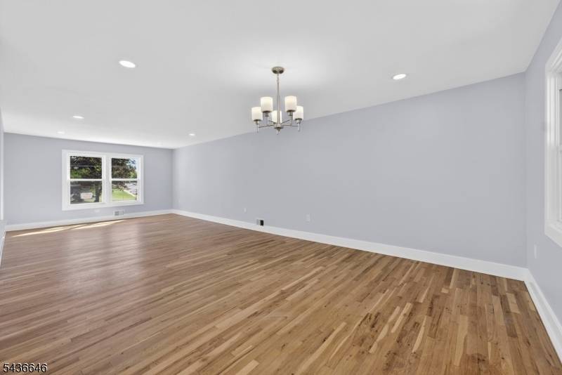 91 Oakey Dr, South Brunswick Twp., NJ 08824
