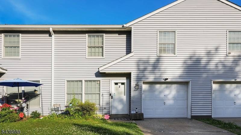 2 Park Ter, North Brunswick Twp., NJ 08902