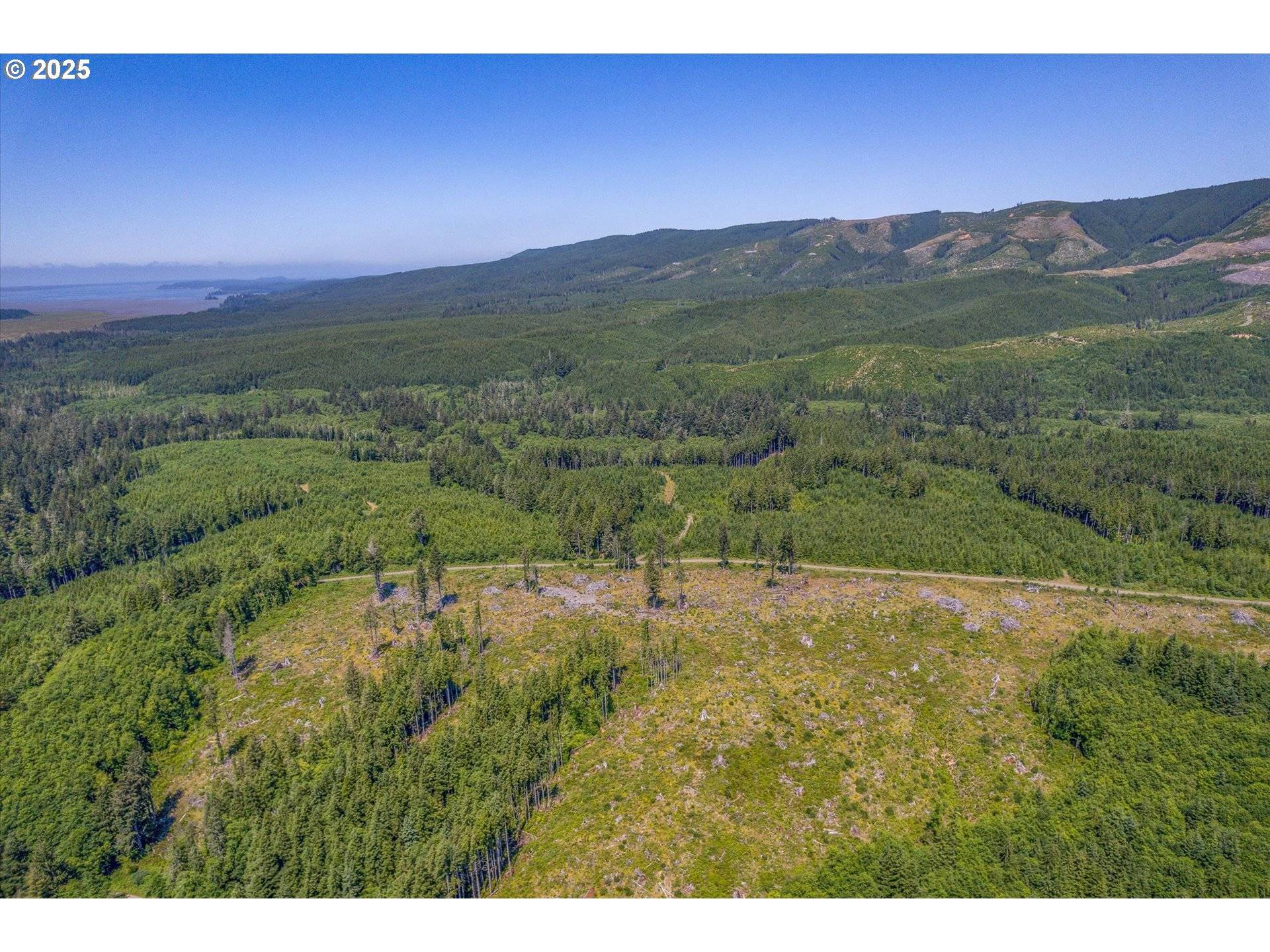 2 E Walberg RD, Chinook, WA 98614