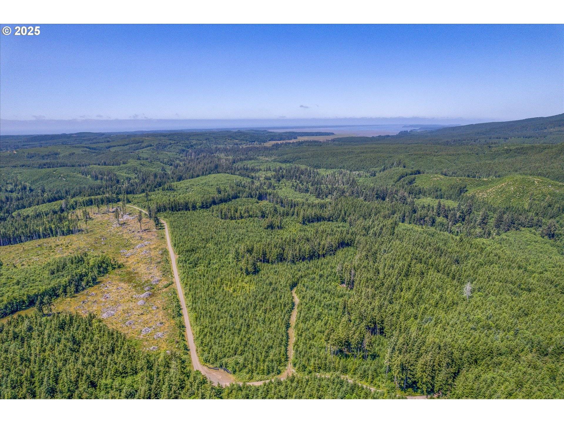 2 E Walberg RD, Chinook, WA 98614