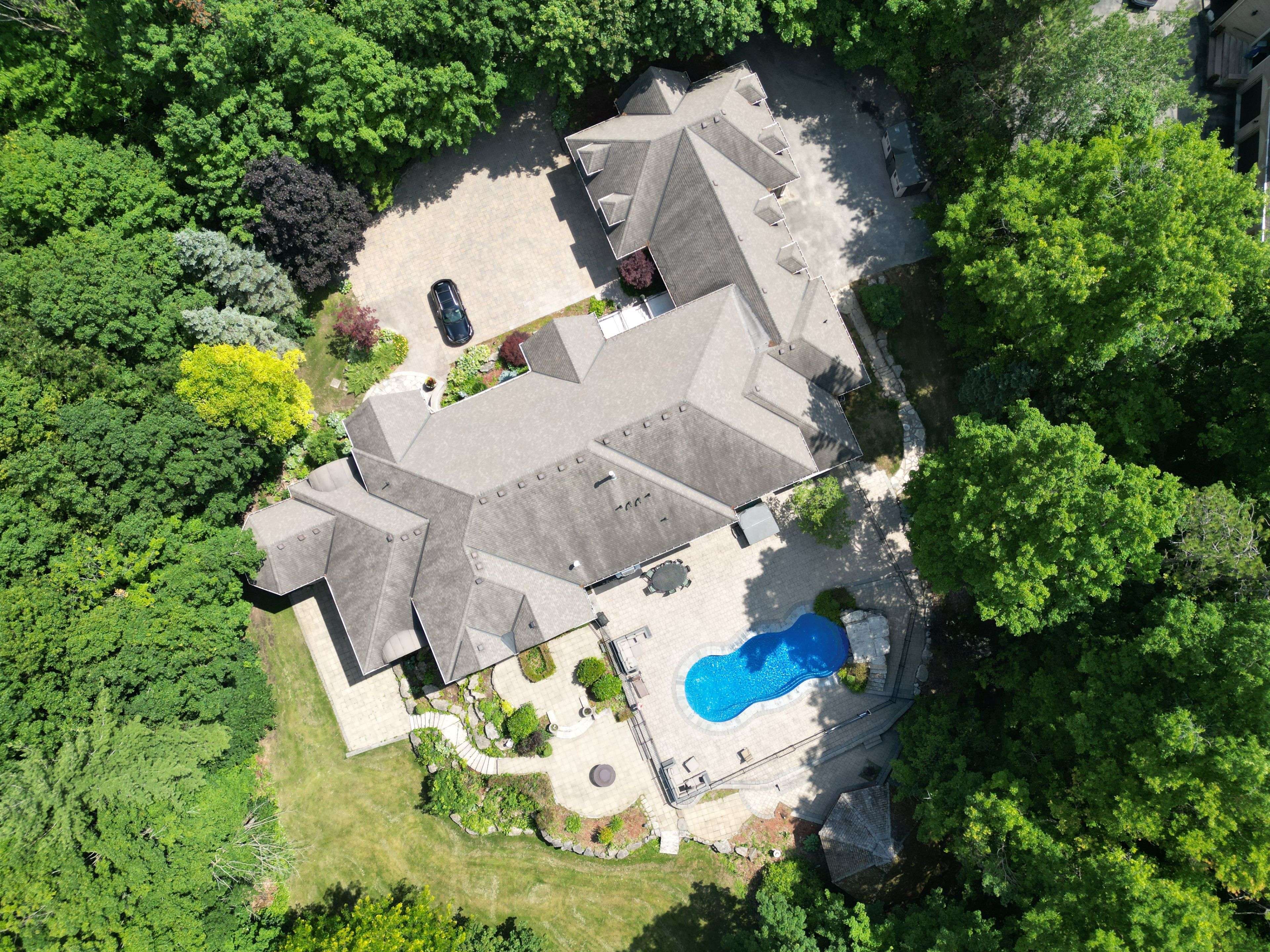 65 Offord CRES, Aurora, ON L4G 3G8