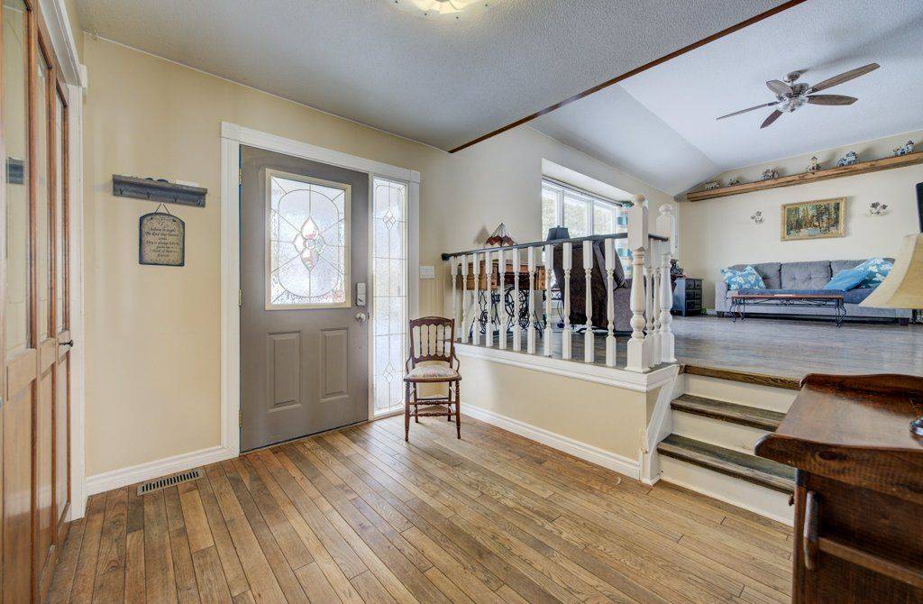 77 2nd Street CRES, Hanover, ON N4N 3K3