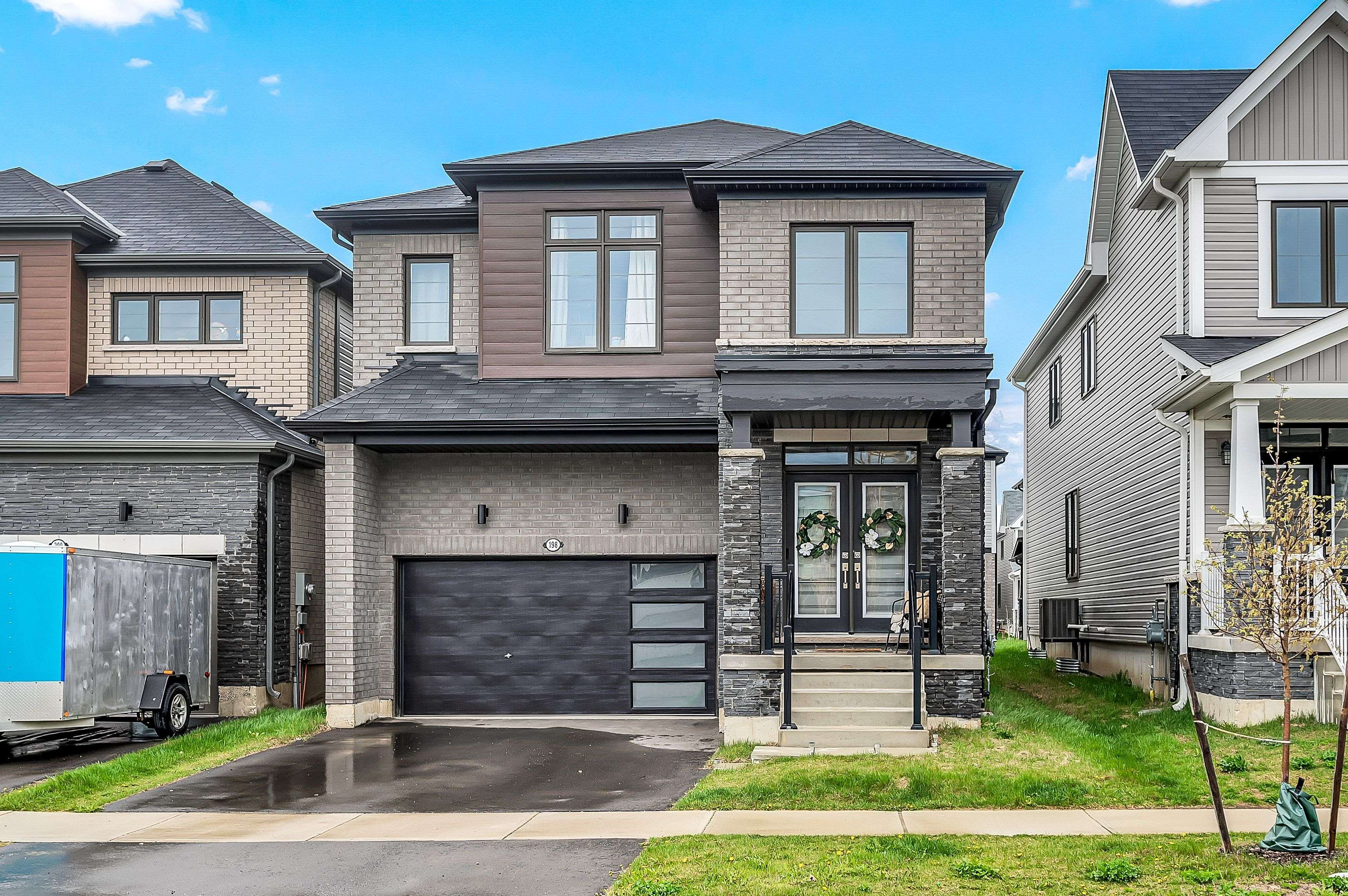 198 Whithorn CRES, Haldimand, ON N3W 0C9