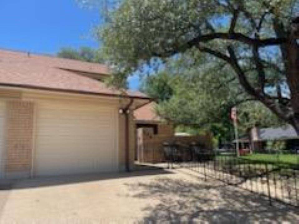 306 S Arnold Street, Lampasas, TX 76550