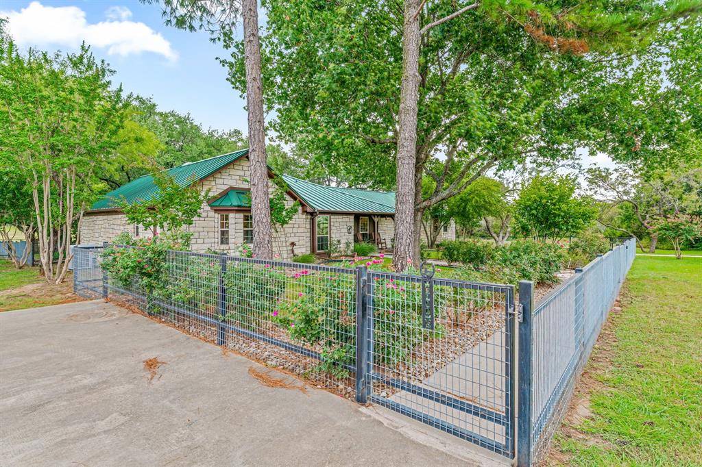 2707 County Road 247, Hico, TX 76457