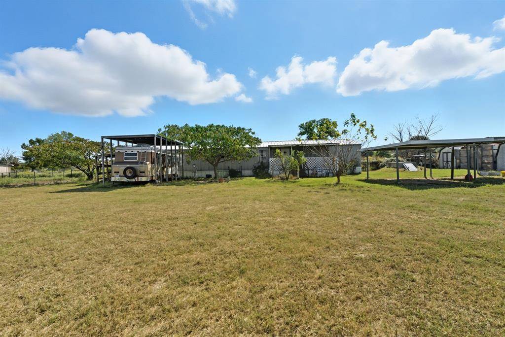 144 Oak Meadows Drive, Springtown, TX 76082