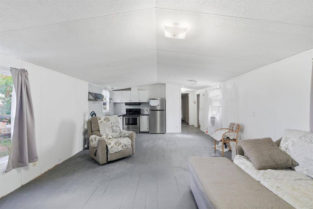 144 Oak Meadows Drive, Springtown, TX 76082